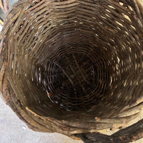 Vintage Basket Extra Large Handmade Rustic Style Basket - Picture 4 of 5